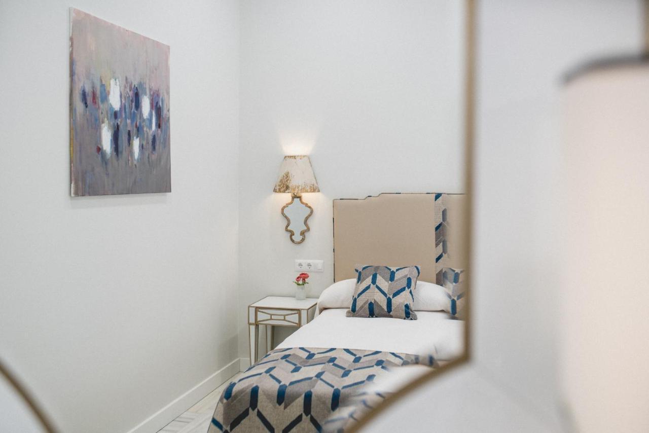 Apartamentos Abreu Suites セビリア エクステリア 写真