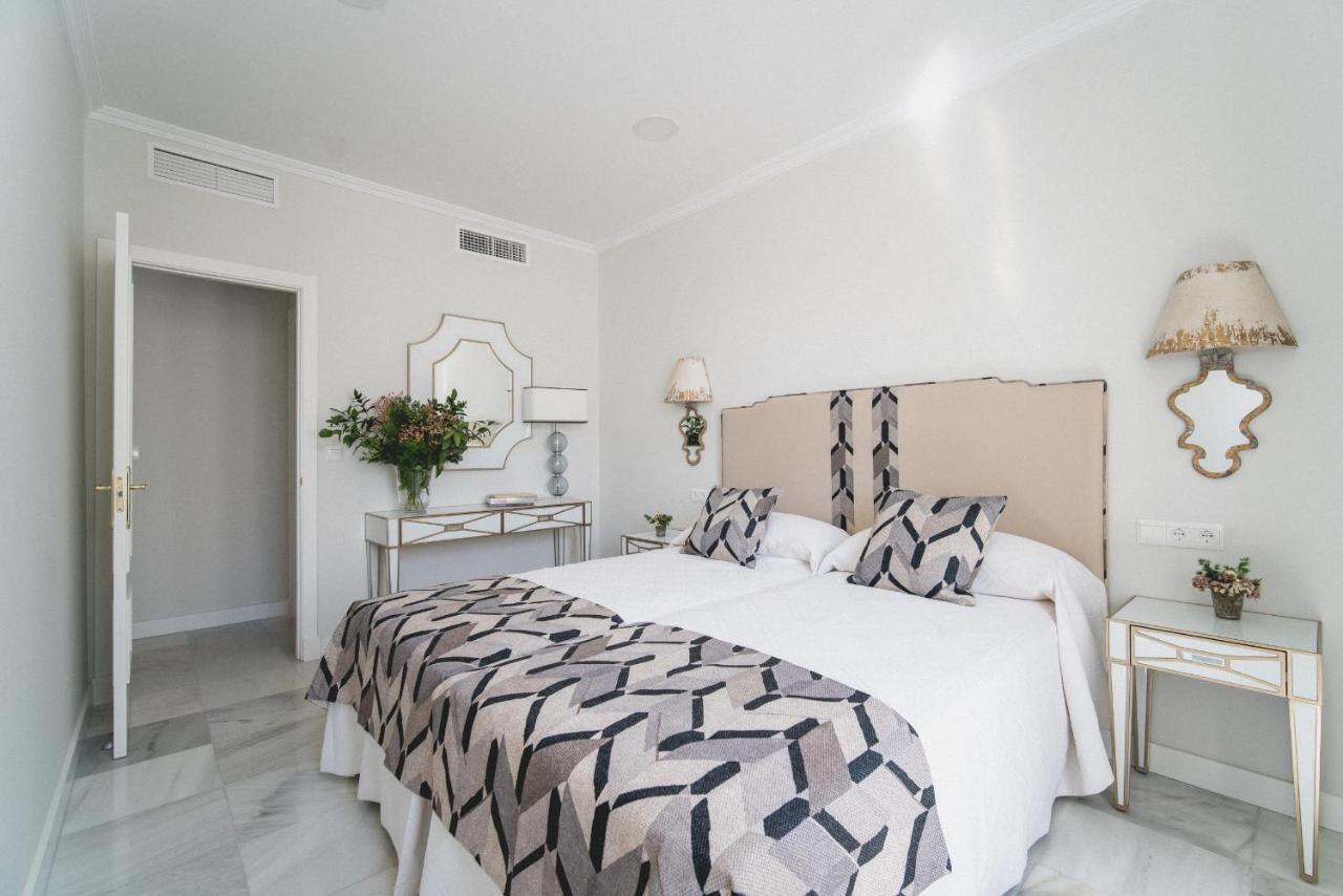 Apartamentos Abreu Suites セビリア エクステリア 写真